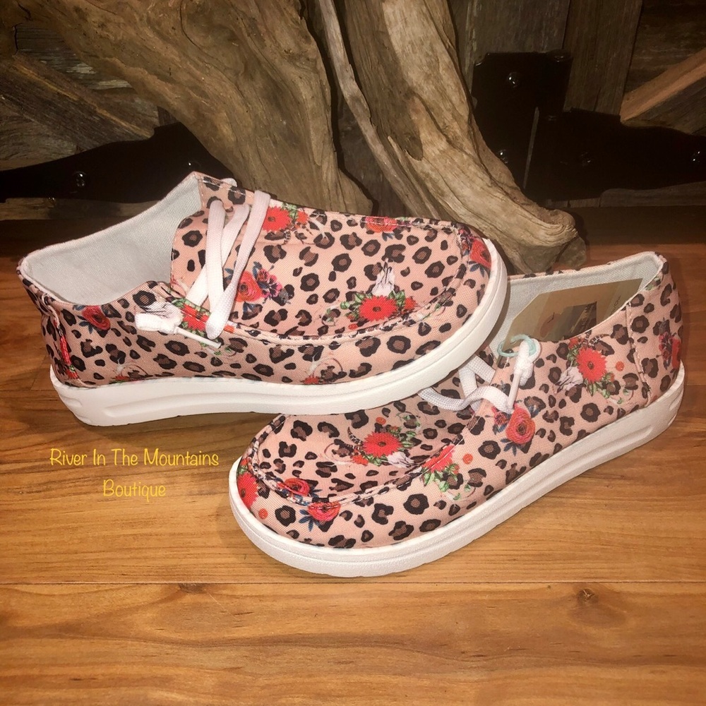 NWT! “LAST PAIR” Boho/Western Running Wild Fashion Sneakers! - Picture 2 of 13